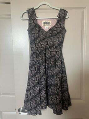 Effie's Heart Black & Gray Leaf-Print Fit-and-Flare Midi Dress
